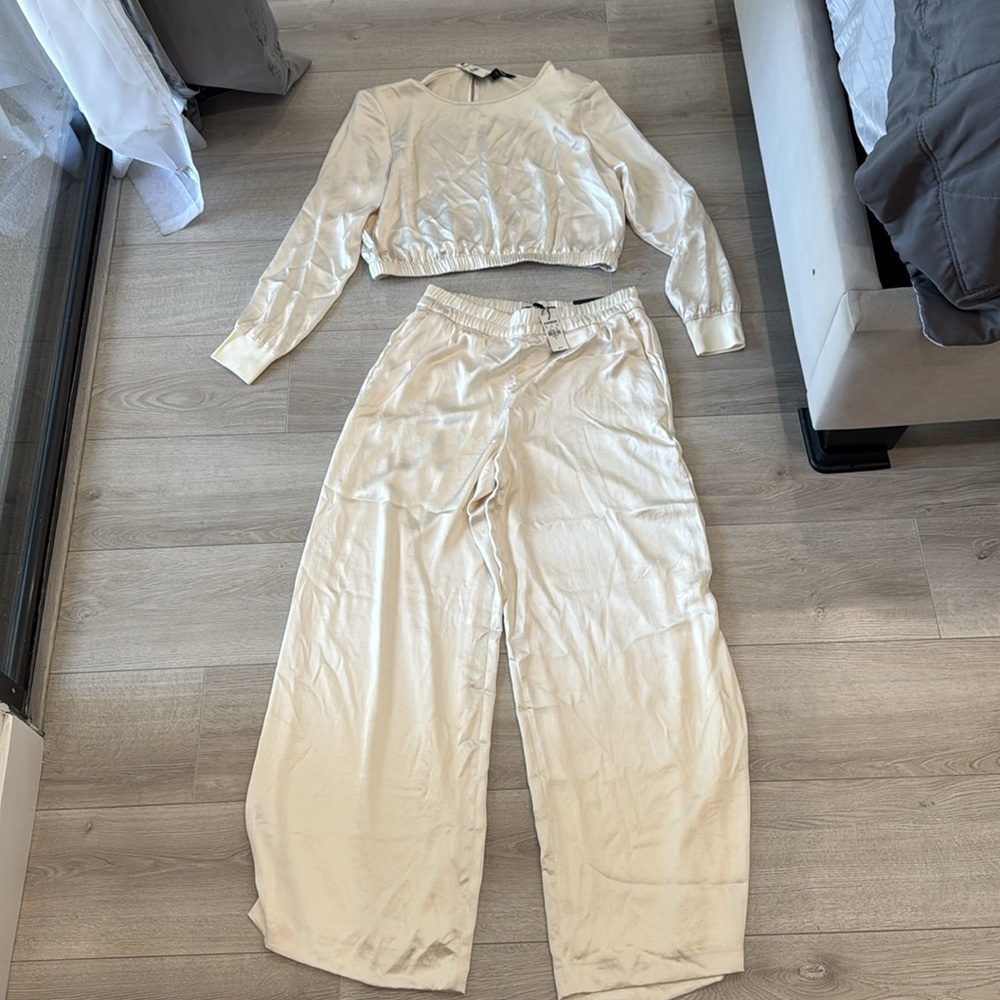 Express Satin Pants Crop Top Set, Ivory M, L NWT